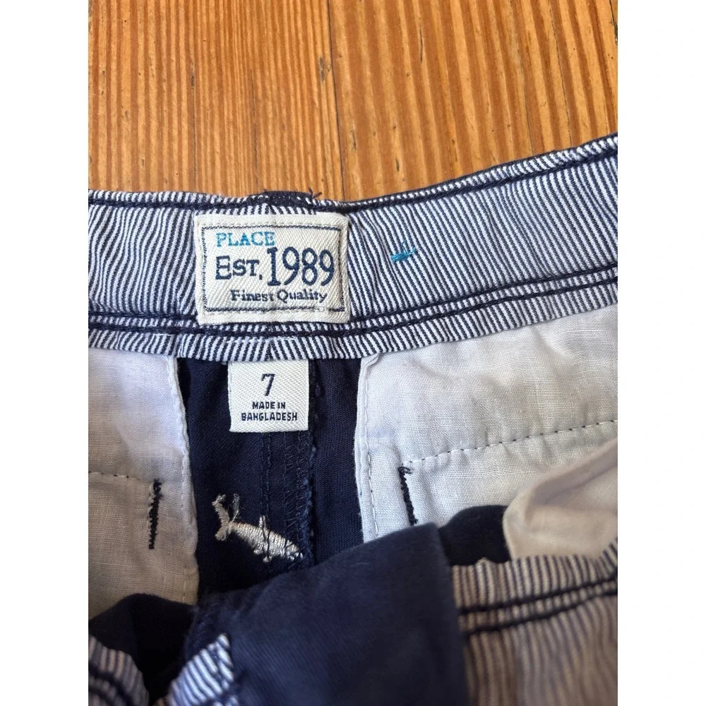 The Children's Place Chino Shorts Boys Navy Blue Shark Embroidered SIZE 7
